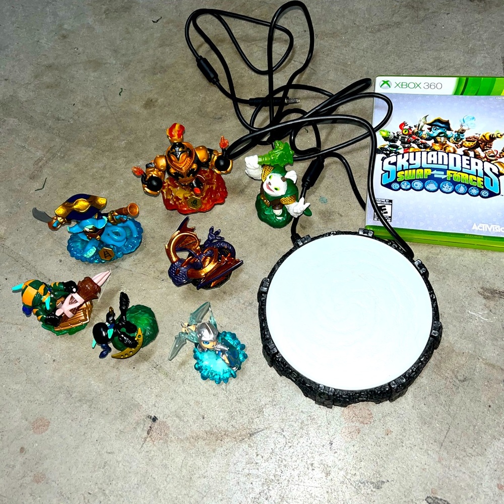 Skylanders Swap Force Xbox 360 bundle